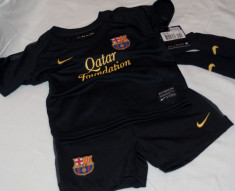 OKAZIE: Echipament fotbal complet, ORIGINAL cu eticheta, F.C. Barcelona pentru 12-18 luni foto