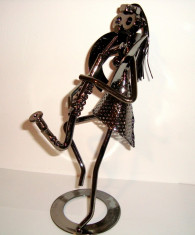 Muzicanti Figurina tehno metal Lady par lung cu saxofon - h 25 cm foto