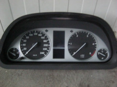 Ceasuri Bord Mercedes B Class W 245 A1695404548 A1695409611 A1694421521 foto