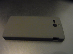 husa protectie mesh neagra Sony Ericsson Xperia U ST25i silicon rigid antiradiatii foto