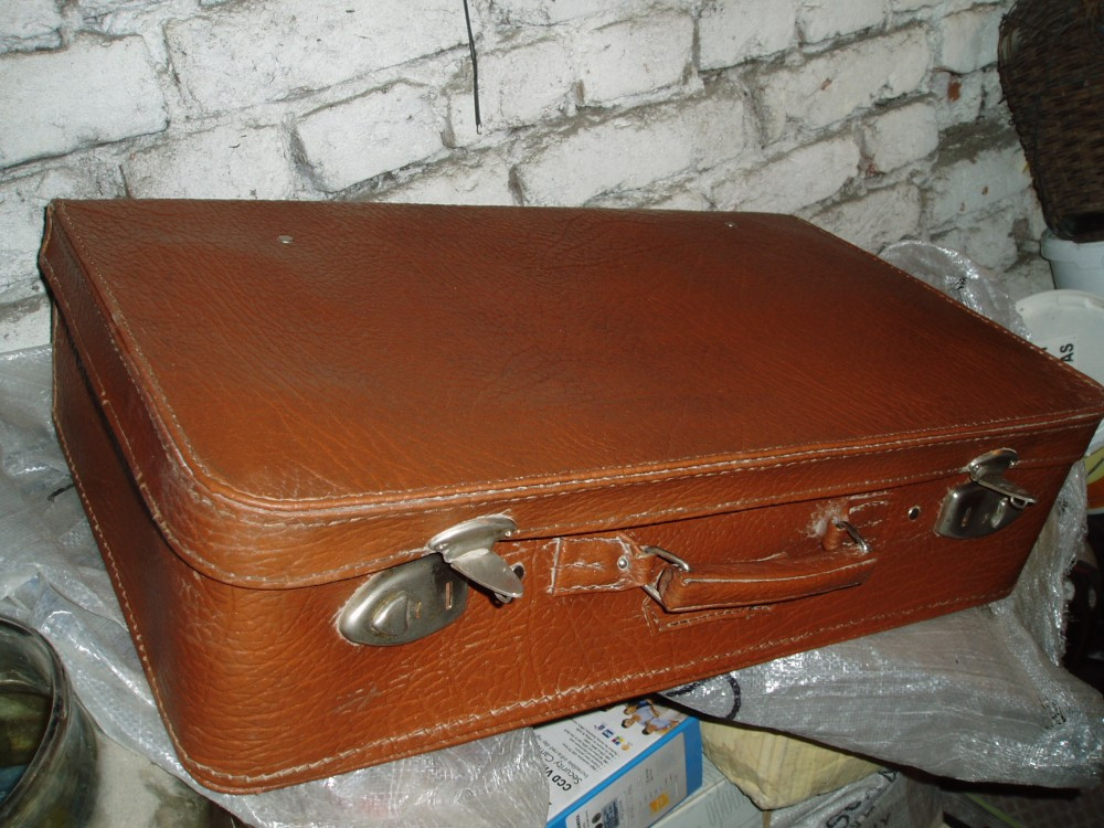 valiza antica-Valiza veche-Geamantan de epoca | arhiva Okazii.ro