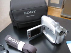 Camera video Sony Handycam DCR-HC17E - PAL foto