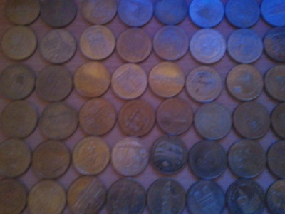 Lot 48 de medalii comemorative,care se vand aproape la fiecare intrare in muzeu, catedrala etc. din Franta, 10 roni/buc, 500 roni lotul (inclus posta) foto