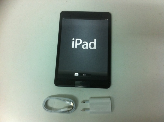 Tableta iPad mini 64 gb Mod. A1432 negru este ,, NOUA &#039;&#039;