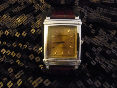 ceas Cartier auriu dreptunghi curea piele maro cutie cadou foto