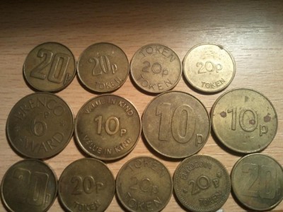 Lot 13 jetoane cu litera p (point), 30 roni + 10 roni taxele postale = 40 roni sau 5 roni bucata + 10 roni taxele postale, discutii pe forum foto