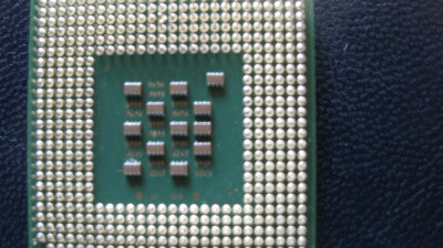 Procesor Intel Pentium 4 2.40 GHz SL6VU+Cooler foto