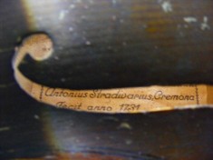 Vioara Antonius Stradivarius Cremona Fecit anno 1731 foto