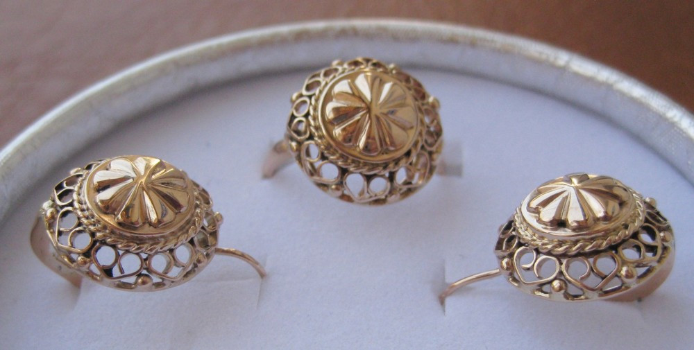 Set bijuterie model vechi inel si cercei aur 14k 9,60grame | arhiva  Okazii.ro