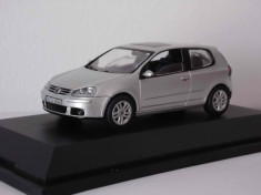 Macheta VW Golf 5 - 3 usi - 1/43 foto