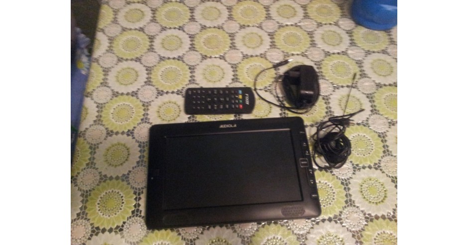 Audiola DVX 978D Portable TV DVD Player Freeview USB SD MP3 | arhiva