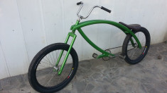 vand bicicleta custom low rider foto