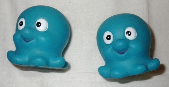 4 figurine de baie ptr bebelusi, caracatita, broasca, testoasa.