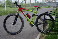 Bicicleta MTB Kastle HEX 1000 Race - Mountain Bike pentru ciclisti pasionati. Perfecta stare. Pedale competitie + Urban foto