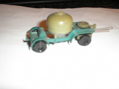 Ciment truck jucarie plastic comunista romaneasca, DDR ? 4 cm lungime foto