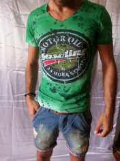 tricou slim fit foto