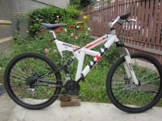 Bicicleta MTB McKenzie Hill 600, import Germania foto