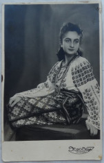 Costum popular , fata , 1940 , deosebita foto