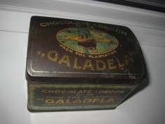 Galadela chocolate London - cutie veche de colectie metalica. foto