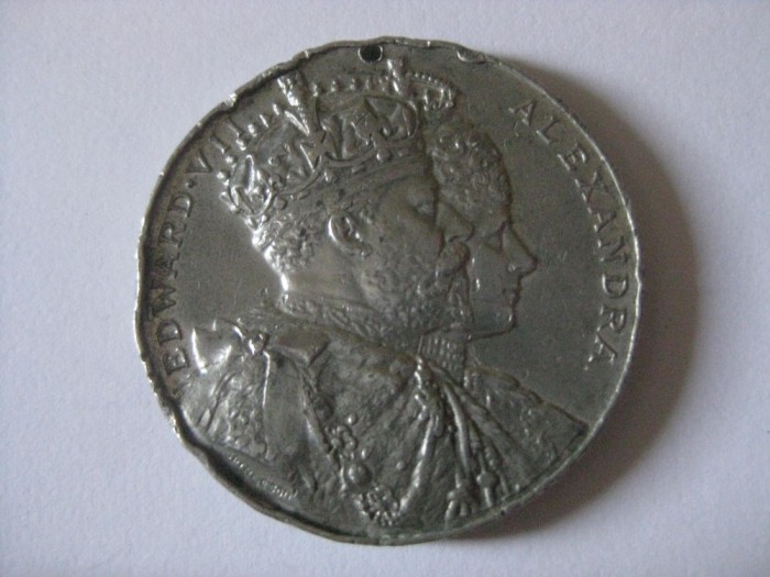 MEDALIA INCORONARII REGELUI EDWARD VII SI A REGINEI ALEXANDRA DIN 1902