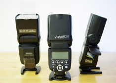 De vanzare blitzuri Yongnuo YN 560III ptr Nikon, Canon, Pentax, Olympus. (Receptor radio incorporat in flash) foto