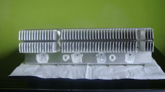 Radiator aluminiu solid pt tranzistori finali (dimensiuni: L=30cm x h=8,5 x l=7,5cm) foto