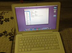 VAND MACBOOK A1342 foto