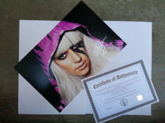 Autograf Lady Gaga cu Certificat de Autenticitate cu numar de inregistrare , original 100% ! RAR ! foto