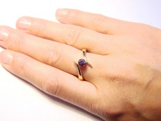 inel aur 14K de logodna cu tanzanit purpuriu foarte frumos foto