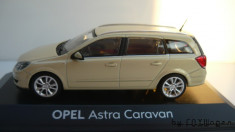 Macheta Opel Astra Caravan Minichamps 1/43 foto