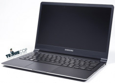 Samsung 9 Series NP900X3B 13.3&amp;quot; (128 GB, Intel Core i5, 1.6 GHz, 4 GB) Laptop - Black - NP900X3B-A01UK foto