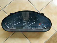Ceasuri de bord BMW E36 (320i) foto