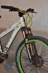 bicicleta UMF hardy 4 disc, shimano foto