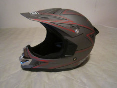 casca enduro AGV foto