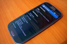 Vand Samsung I9300 Galaxy S III Pebble Blue foto