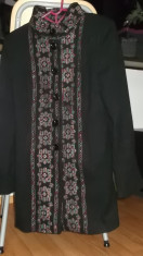Palton negru cu broderie, NOU FARA ETICHETA, 13-14 ani, masuri trecute in anunt foto