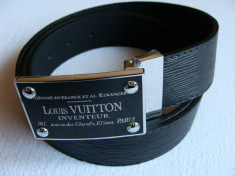 Curea Louis Vuitton Paris Inventeur negru catarama argintie-neagra demontabila model 2014 foto