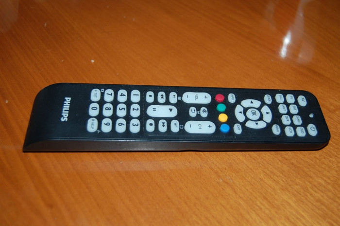 TELECOMANDA PHILIPS 8 IN 1 SRP2008/10 TV , DVD, DVR, DVB SAT, ETC