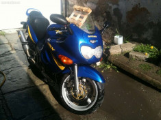 Suzuki GSX 600 F ( Schimb cu McBook Air 13&amp;quot; NOU ) foto