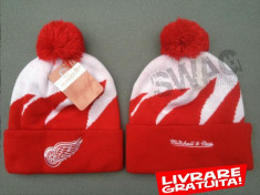 Caciula Fes cu Ciucur MITCHELL AND NESS Detroid Red Wings / livrare gratuita foto