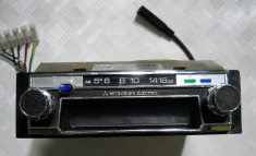 radio casetofon mitsubishi functional vechi anii 60 de colectie auto stereo foto