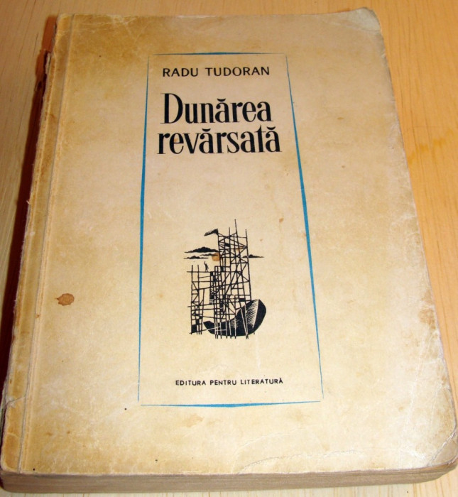 DUNAREA REVARSATA - Radu Tudoran