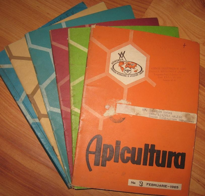 revista APICULTURA, 7 numere (2,5,7,9,10,11-12) 1965 (stuparit,albinelor,stuparului,albinarit) 10 lei/revista