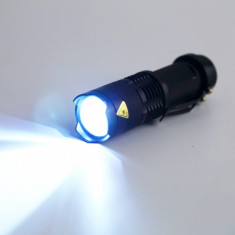 Mini Lanterna 300 Lumeni CREE Q5 LED ZOOMABLE Flashlight Functioneaza 1 Baterie R3 Economica ! Neagra foto