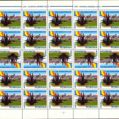 SD Romania 2004 LP1633-Romania membra NATO, coala de 25,cu 5 per. tete-beche,MNH