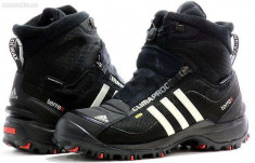 Adidas ClimaProof Terrex foto