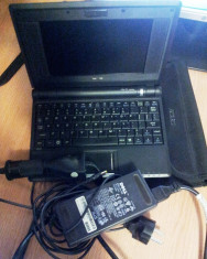 NETBOOK ASUS Eee PC 701 ! STARE IMPECABILA ! + HUSA ORIGINALA + INCARCATOR AUTO foto