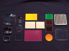 KIT pentru FIZICA si experimente cu LASER set de lupe , oglinzi, filtre, si dispersoare de lumina 16 piese foto