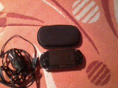 PSP-modat phat cu card de 2 GB foto