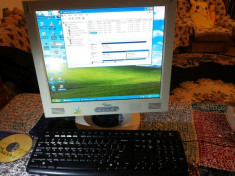 Calculator Medion, P4 2,6GHz/1 GB RAM, 1HDD 40GB+1HDD 80GB, NVIDIA GeForce FX5200, DVD-RW LG, Monitor 17&amp;quot;, Fujitsu-Siemens foto